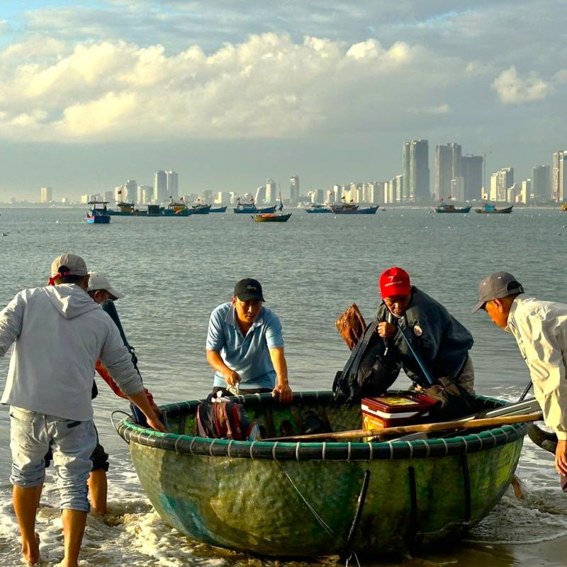 Săn “lộc biển” ven bờ
