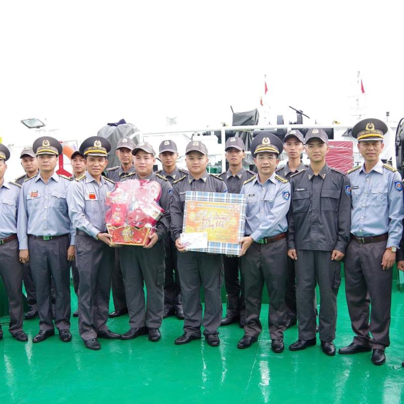 Lực lượng kiểm ngư và cảnh sát biển ra khơi làm nhiệm vụ trực Tết Bính Ngọ 2026