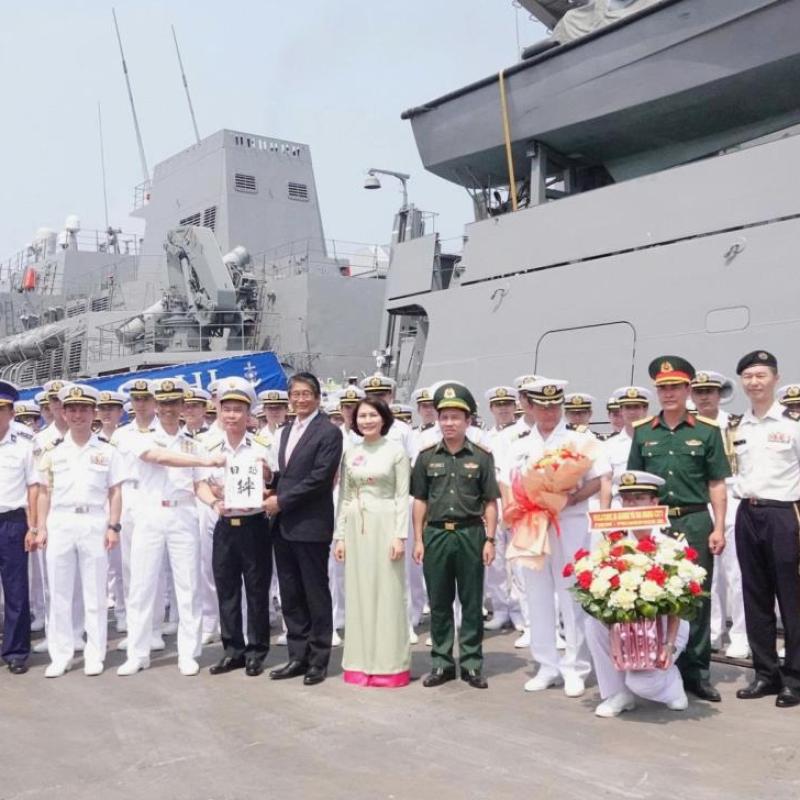 Tàu hộ vệ Asahi của Nhật Bản thăm hữu nghị Đà Nẵng