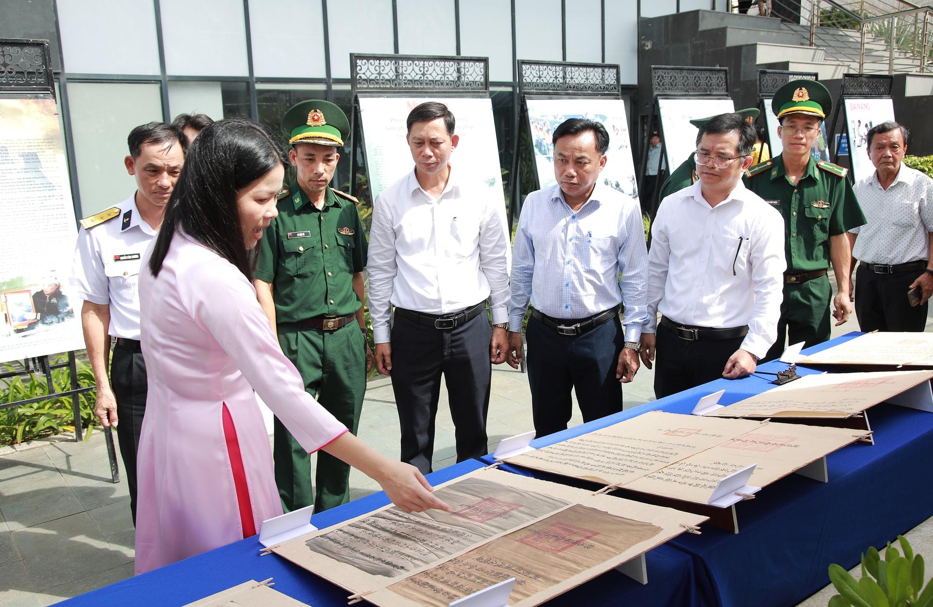 tham-quan-hstl.jpg