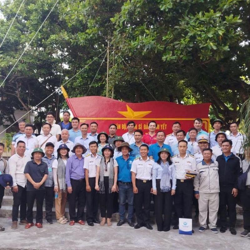 Đà Nẵng hỗ trợ 3 tỷ đồng xanh hóa đặc khu Trường Sa